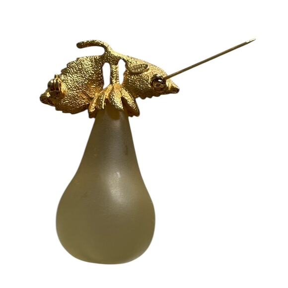Kenneth Jay Lane KJL Clear Resin Pear Gold Tone Black Enamel Leaves Pin Brooch - Picture 6 of 9
